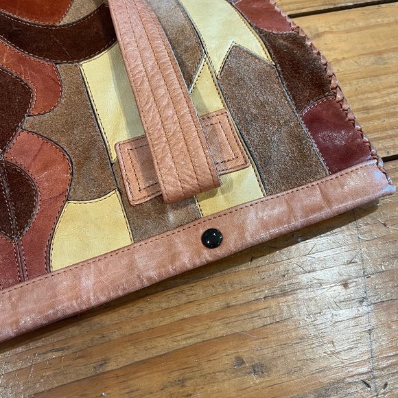 (404) “AUTHENTIC VINTAGE LEATHER TOTE” - Picture 10 of 13